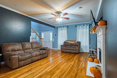 HTB08220-HDR
