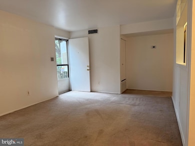 134 Birch St unit A4, Falls Church, VA 22046 - photo 2
