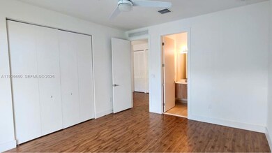 460 NE 35th Ct unit 5, Oakland Park, FL 33334 - photo 6