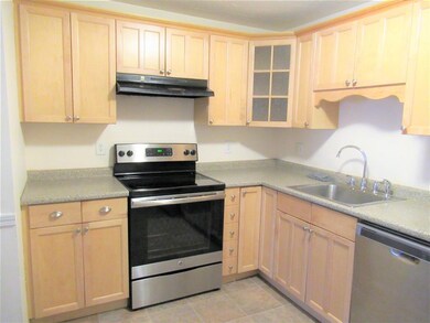 555 Calef Rd unit 8, Manchester, NH 03103 - photo 7