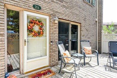 204 Williamsburg Ln unit 204, Export, PA 15632 - photo 5