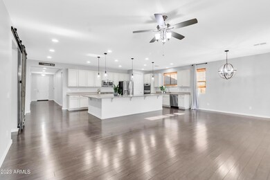 12152 W Mountain View Dr-5