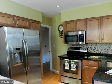 13224 Bregman Rd, Silver Spring, MD 20904 - photo 7