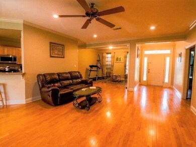 75JoshburyCir--15 (002) Living, Dining,