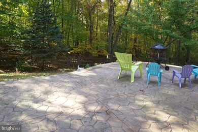 20832 Amber Hill Ct, Germantown, MD 20874 - photo 2