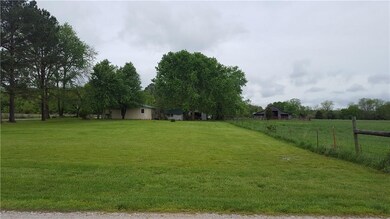 1570 Lacy Dr, Fayetteville, AR 72701 - photo 4