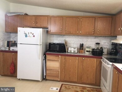 193 Heritage Ln, Berkeley Springs, WV 25411 - photo 3