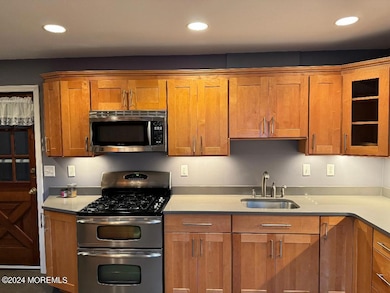 52 Merritt Ave, South Amboy, NJ 08879 - photo 4