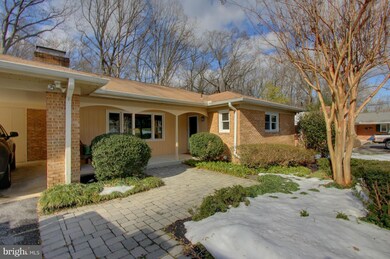 8536 Pineway Dr, Laurel, MD 20723 - photo 2