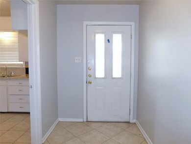 1003 Aileen St, Denton, TX 76201 - photo 5