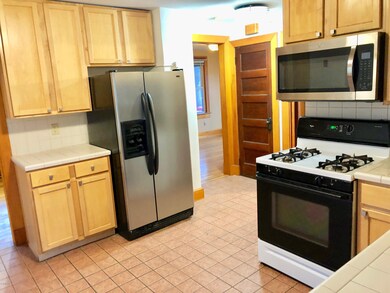 241 Jason St, Pittsfield, MA 01201 - photo 4