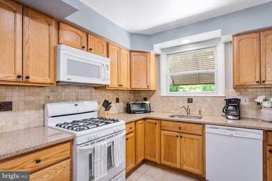 2862 Tremont St, Philadelphia, PA 19136 - photo 7