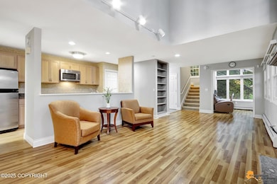 Living Room/Dining Area