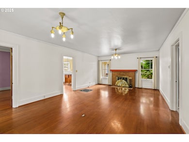 1049 W Broadway, Eugene, OR 97402 - photo 6