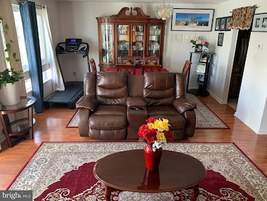 7522 Clemson Ct, Manassas, VA 20109 - photo 7