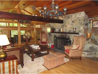 255 West St, Northborough, MA 01532 - photo 5