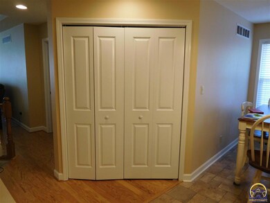 4710 SW 30th St, Topeka, KS 66614 - photo 7