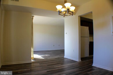 9717 Kings Crown Ct unit 1, Fairfax, VA 22031 - photo 6