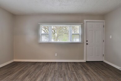 2585-Howey-06