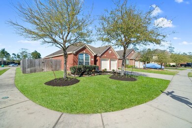 2603 Imperial Crossing Dr, Conroe, TX 77385 - photo 3