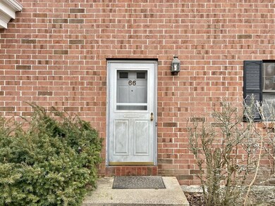 66 George Rd unit 66, Winchester, MA 01890 - photo 2