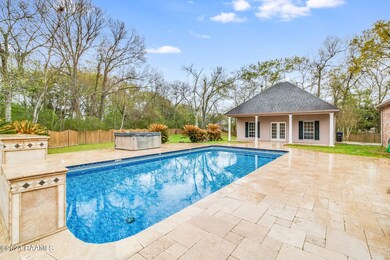 28-web-or-mls- 215 E Peck Blvd-24
