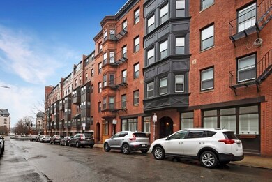 9 Battery St unit 3, Boston, MA 02109 - photo 2