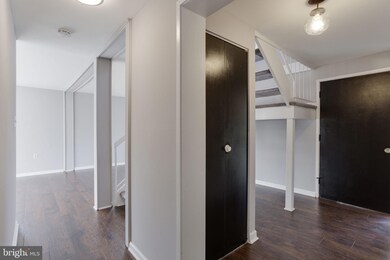 15401 Pin Cherry Ln, North Potomac, MD 20878 - photo 7