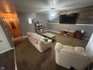 929 S Grant St, Martinsville, IN 46151 - photo 5