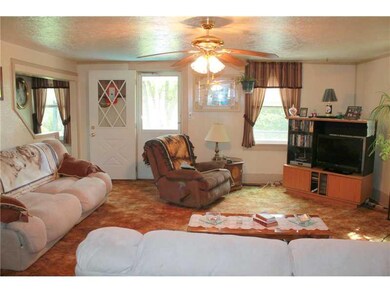 Living Room. Huge living room 18x18