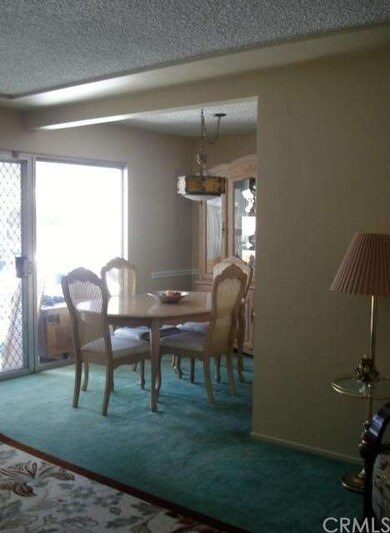 Dining room with chair rails