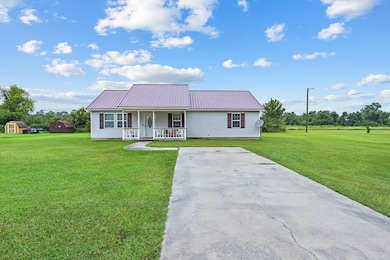 407 Pinecrest Dr, Douglas, GA 31535 - photo 2