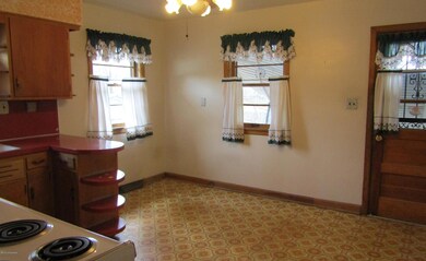 6108 E Manslick Rd, Louisville, KY 40219 - photo 6