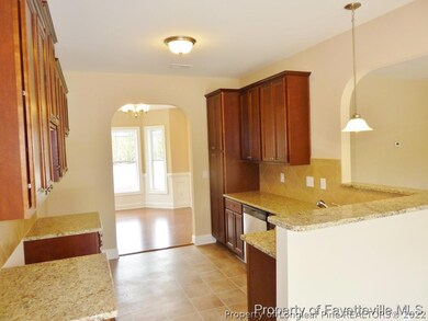 Kitchen w/Granite