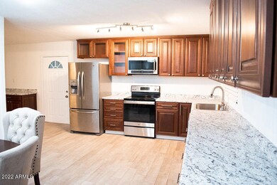 2802 N 48th Ln, Phoenix, AZ 85035 - photo 5