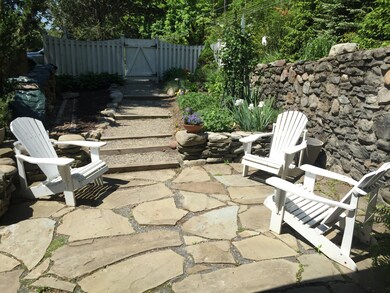 709 Seventh St, Milford, PA 18337 - photo 3