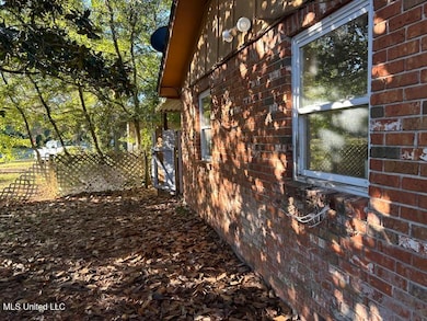 2419 Avenido Del Pinar St, Gautier, MS 39553 - photo 2