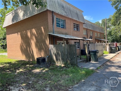 316 W Moring St, Swainsboro, GA 30401 - photo 2