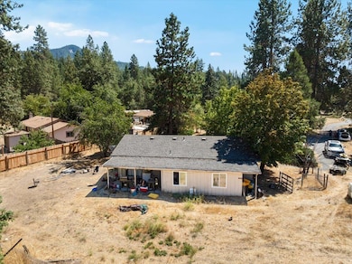 643 Covered Bridge Rd, Rogue River, OR 97537 - photo 7