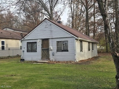 260 Oakwood St, Elyria, OH 44035 - photo 3