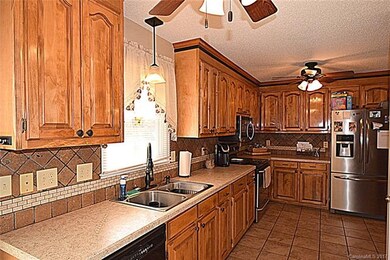 2557 Gold Rush Dr, Lincolnton, NC 28092 - photo 7