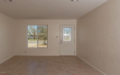 02 Living Dining Rm-0694