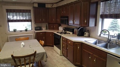 34 W Main St, Leola, PA 17540 - photo 7