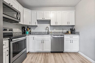 Captain Cove's Condominiums unit 720, Quincy, MA 02169 - photo 2