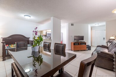 Dining/Breakfast nook