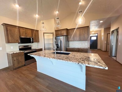 5932 S Spirea Ave, Sioux Falls, SD 57108 - photo 5