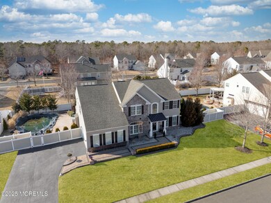 43 Carriage Way