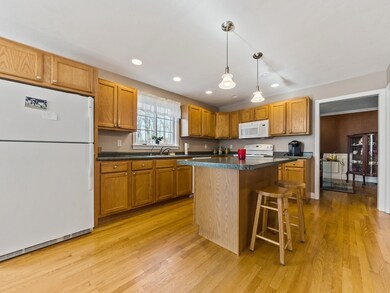 26 Bliss St, Rehoboth, MA 02769 - photo 4