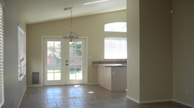 Eat-in Kitchen