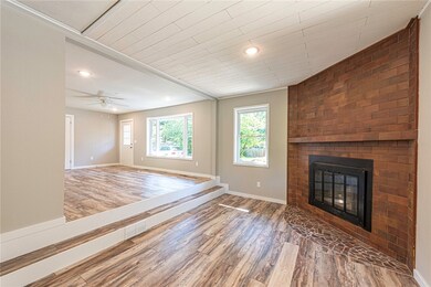 216 Kennan St, Prairie Grove, AR 72753 - photo 3